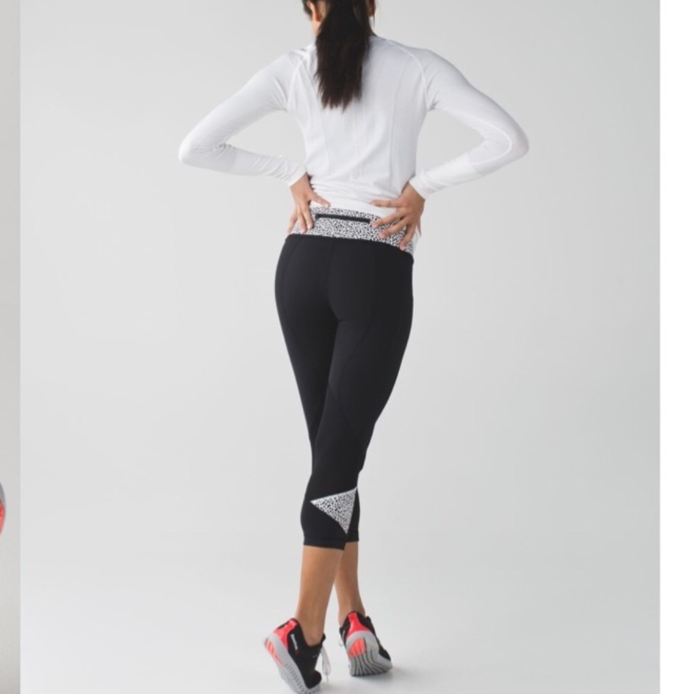 Lululemon Pace Rival Crops - Picture 2 of 9